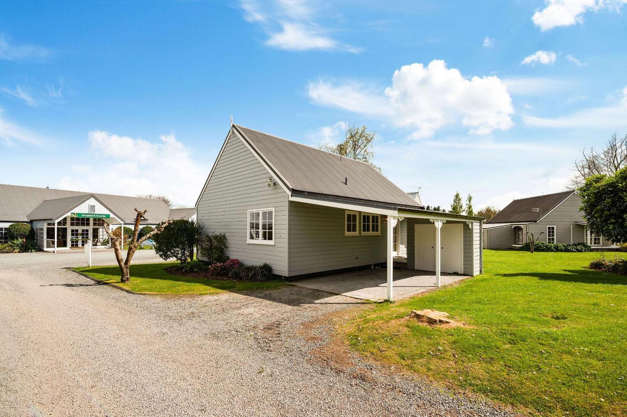 Huka Falls Resort Lago Lago Taupo Exterior foto A bungalow in the Netherlands